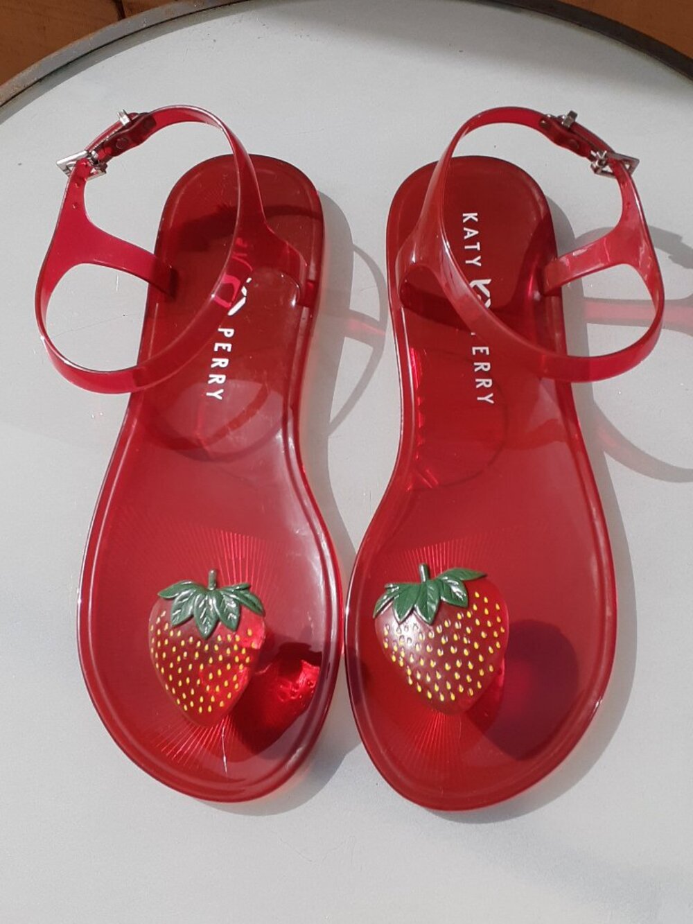 Katy Perry "The Geli" Tutti Fruitti Strawberry Jelly Sandals NEVER WORN Size 9